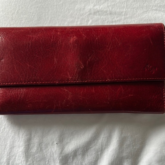 Elegant Red Leather Clutch - Picture 6 of 6